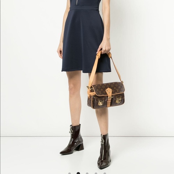 Louis Vuitton Handbags - Louis Vuitton Hudson bag